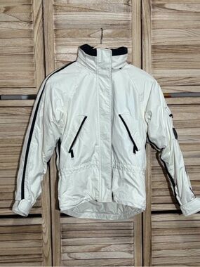 Obermeyer Women’s ATC Ski Jacket Size 4 White & Black Hooded Winter Coat